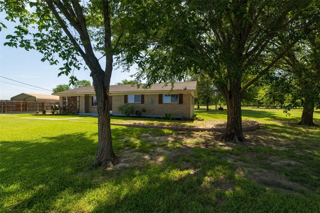 6388 Fm 2071 Gainesville TX 76240