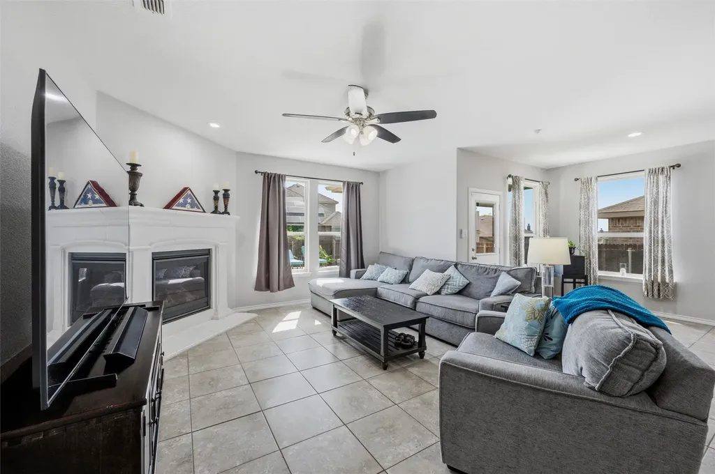 15752 Mirasol Drive Fort Worth TX 76177