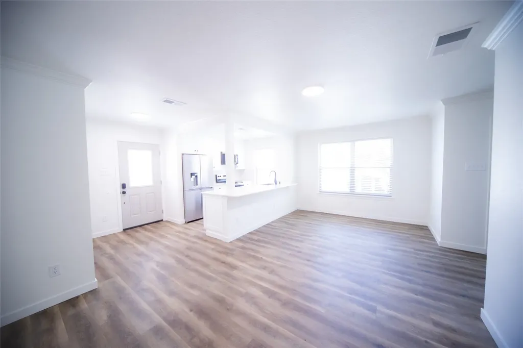 3233 S University Drive Fort Worth TX 76109