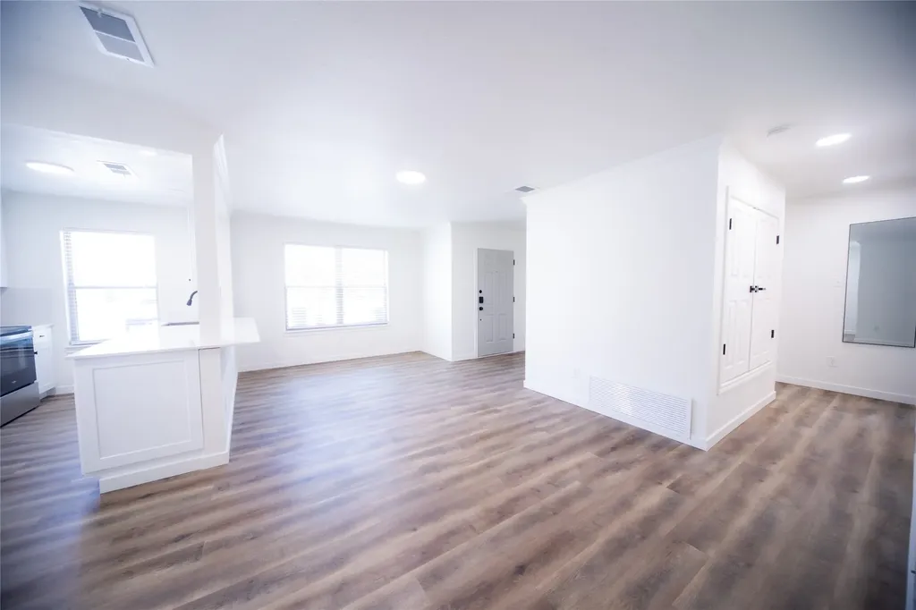 3233 S University Drive Fort Worth TX 76109