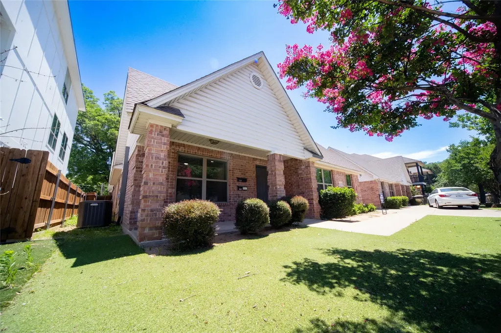 3233 S University Drive Fort Worth TX 76109