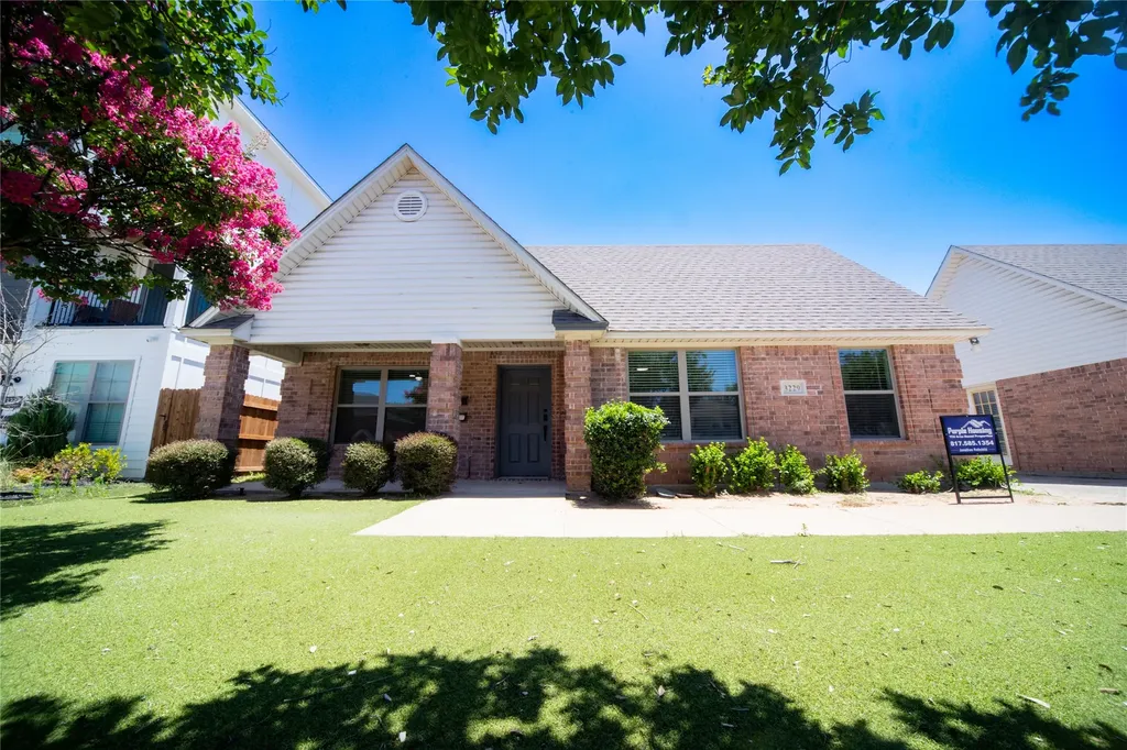 3233 S University Drive Fort Worth TX 76109