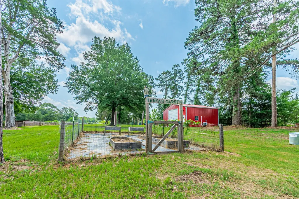 10927 Fm 1615 Athens TX 75752