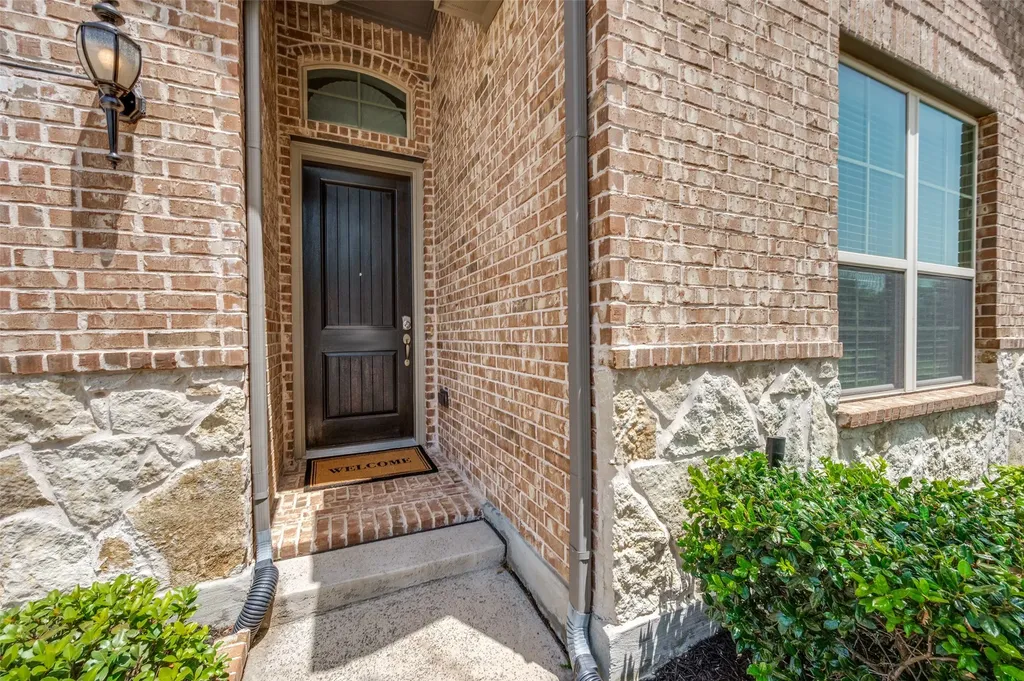 2708 Woodpoint Road Lewisville TX 75067