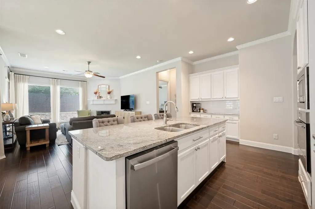 2708 Woodpoint Road Lewisville TX 75067