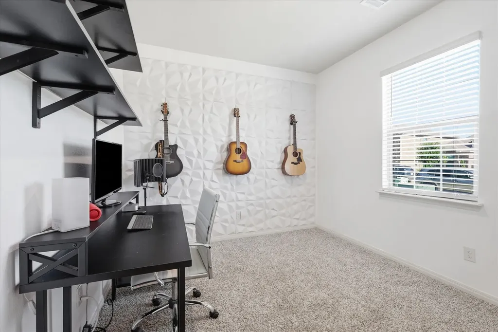 7533 Pleasant Oaks Street Fort Worth TX 76120