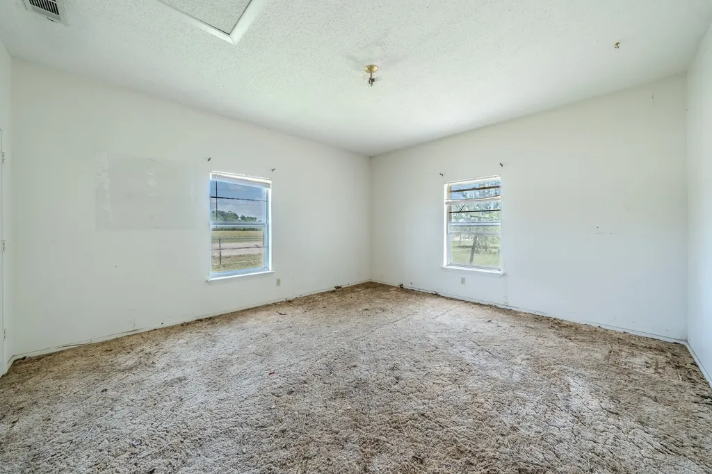 800 Mimosa Drive Garland TX 75040