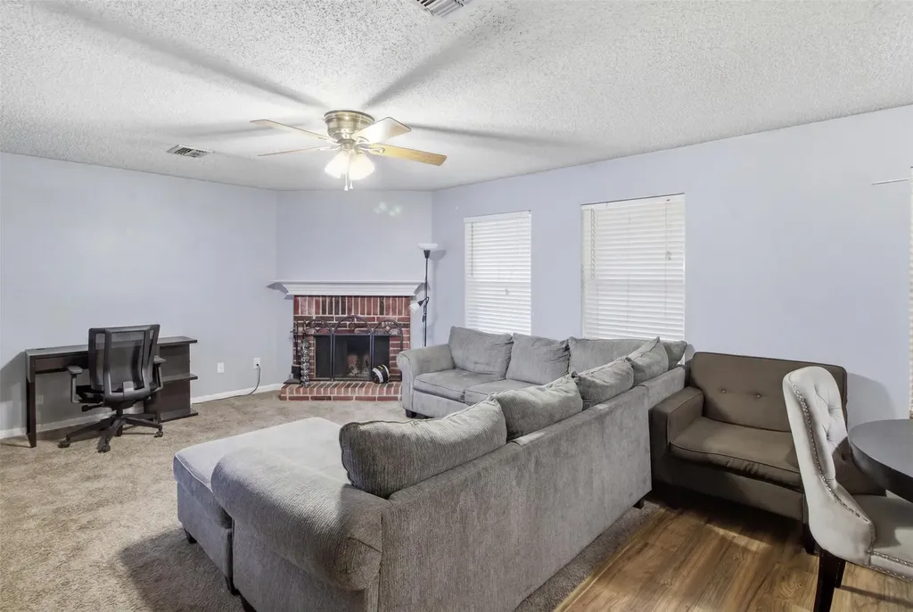 2955 Celian Drive Grand Prairie TX 75052