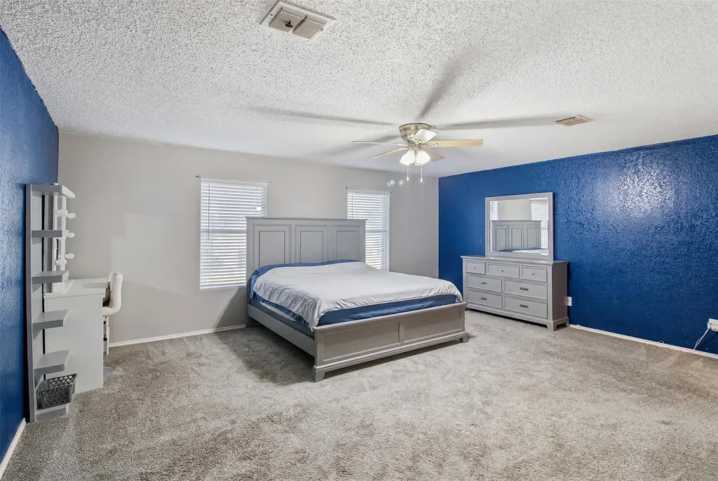 2955 Celian Drive Grand Prairie TX 75052