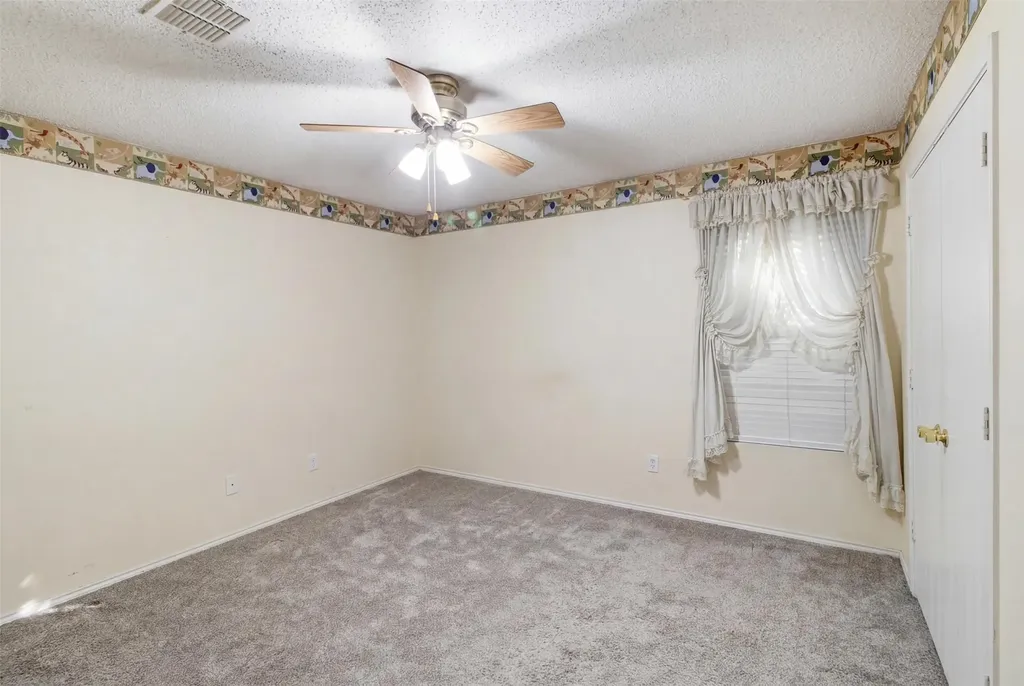 2955 Celian Drive Grand Prairie TX 75052