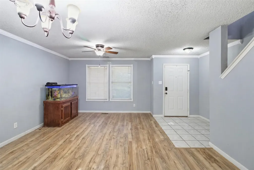 2955 Celian Drive Grand Prairie TX 75052