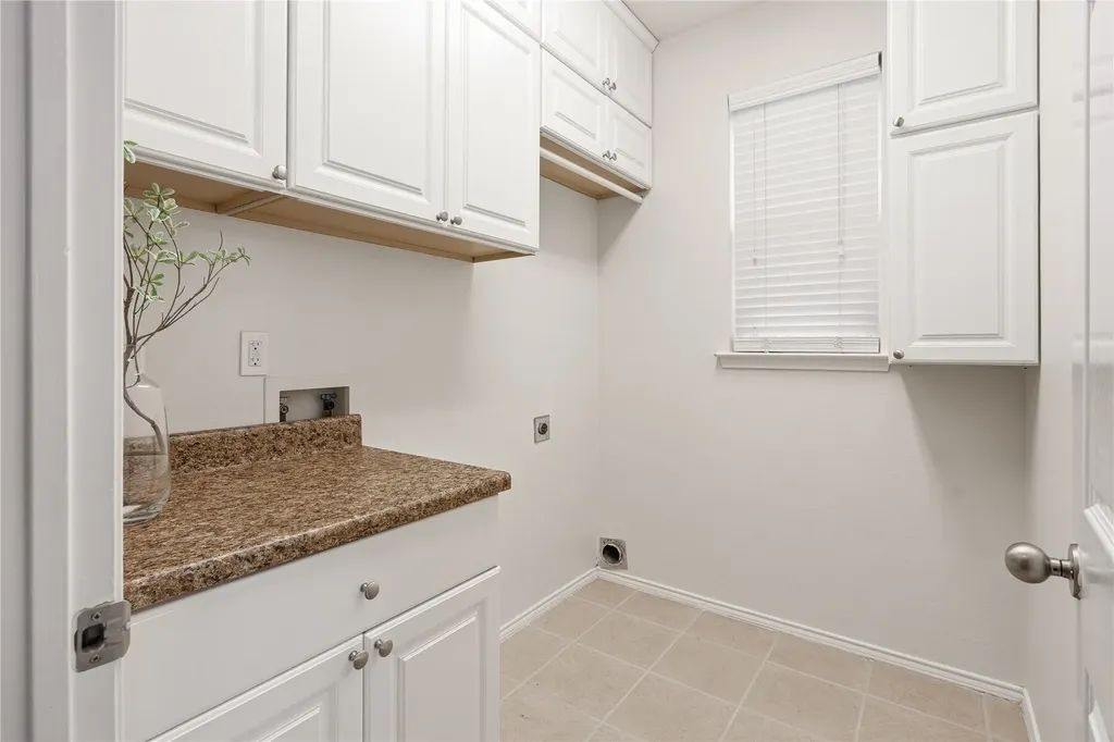 1007 Dover Heights Trail Mansfield TX 76063