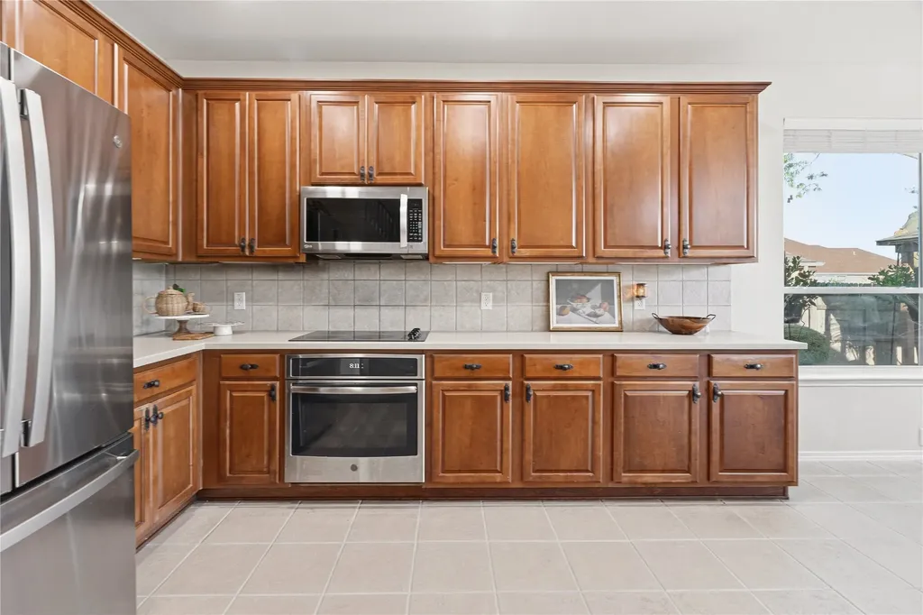 1007 Dover Heights Trail Mansfield TX 76063