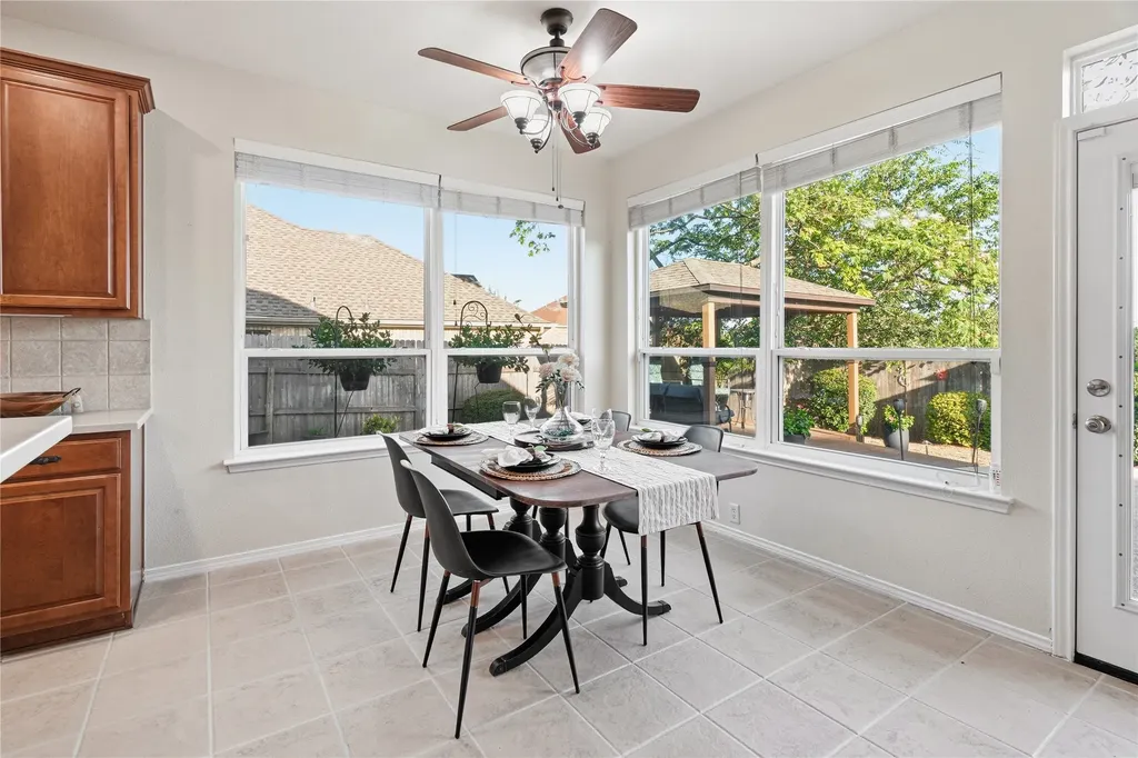 1007 Dover Heights Trail Mansfield TX 76063