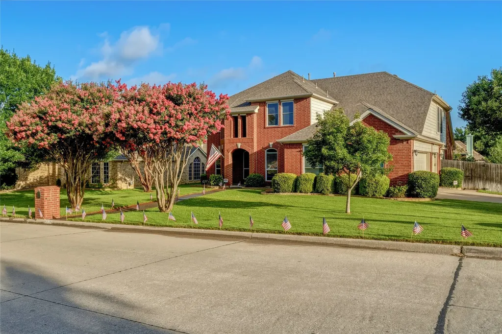 1007 Dover Heights Trail Mansfield TX 76063