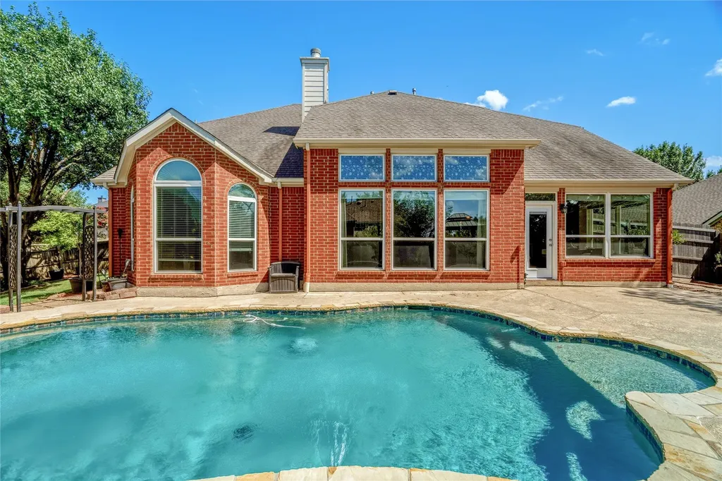1007 Dover Heights Trail Mansfield TX 76063