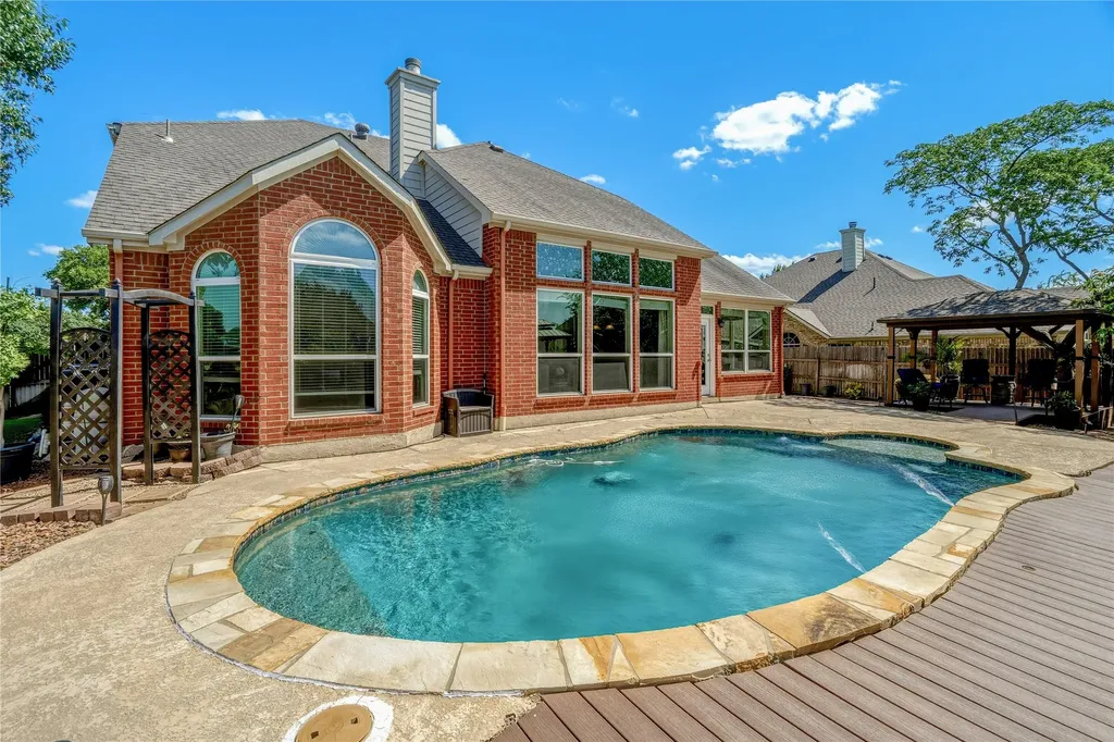 1007 Dover Heights Trail Mansfield TX 76063