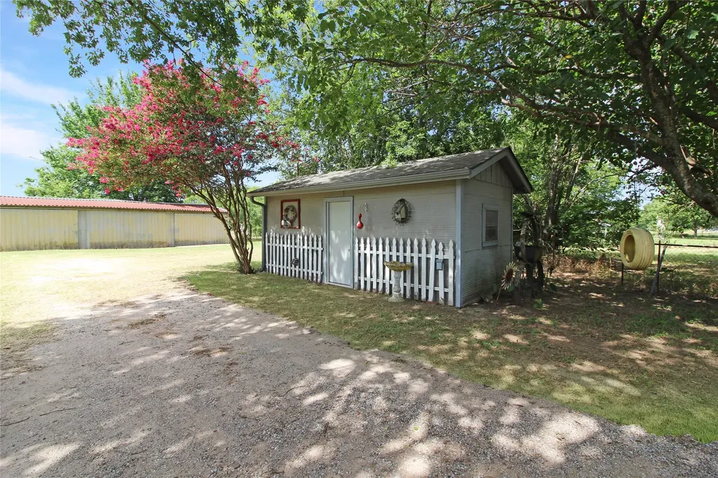 8769 S Fm 148 Scurry TX 75158