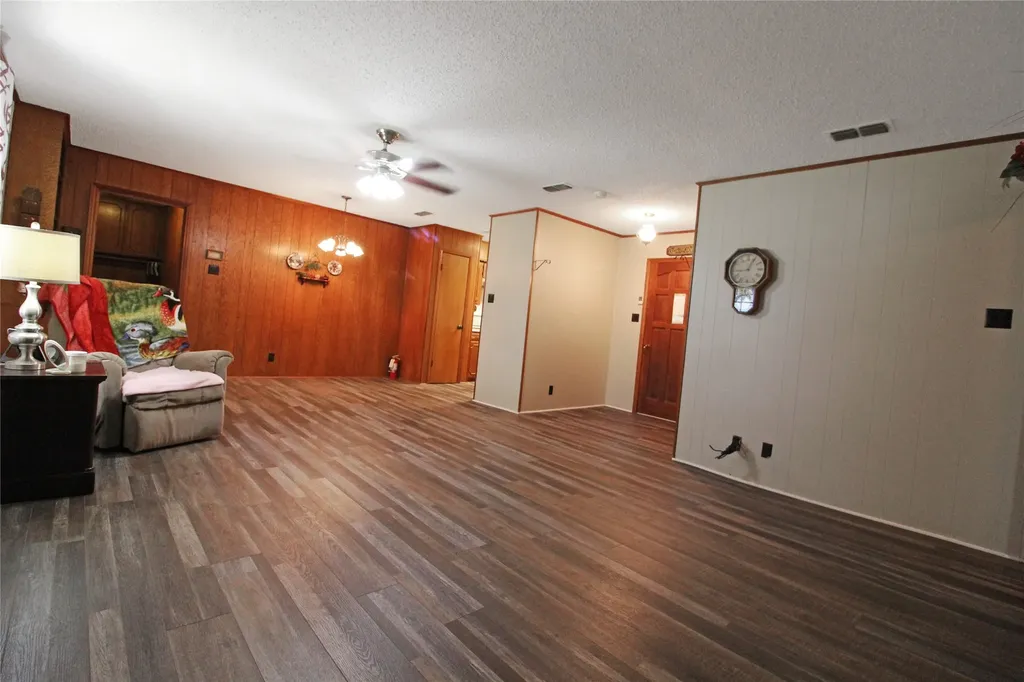 8769 S Fm 148 Scurry TX 75158