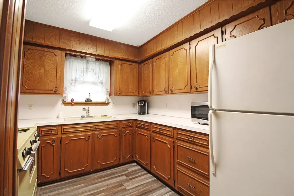 8769 S Fm 148 Scurry TX 75158