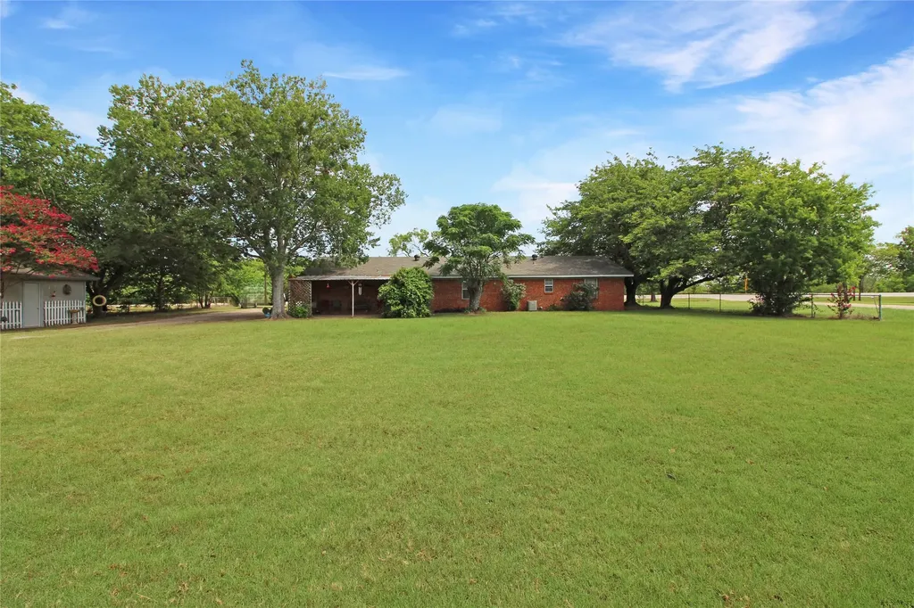 8769 S Fm 148 Scurry TX 75158