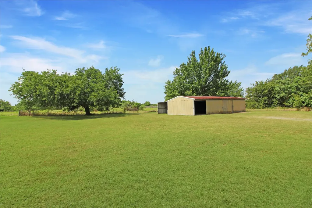 8769 S Fm 148 Scurry TX 75158