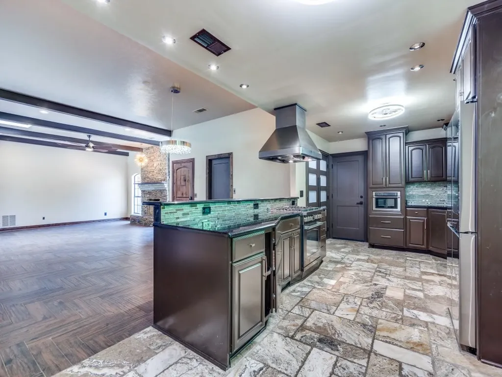 18636 Crownover Court Dallas TX 75252