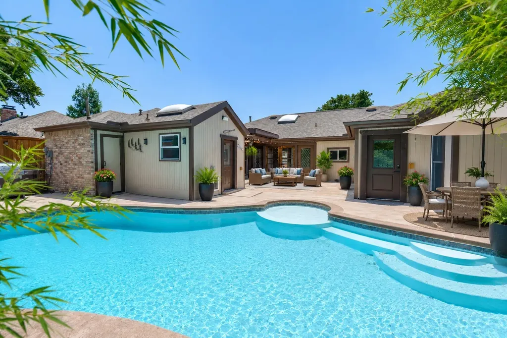 18636 Crownover Court Dallas TX 75252