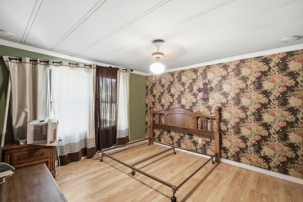 816 W Ayers Avenue De Leon TX 76444