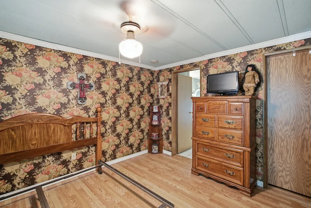 816 W Ayers Avenue De Leon TX 76444