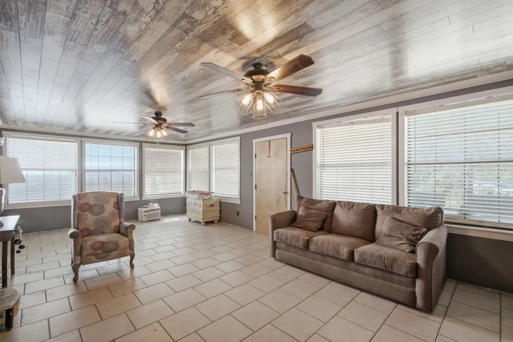 816 W Ayers Avenue De Leon TX 76444