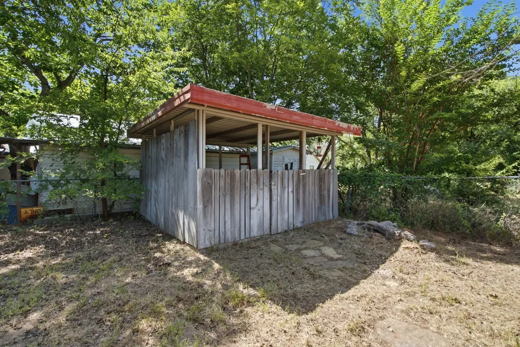 816 W Ayers Avenue De Leon TX 76444