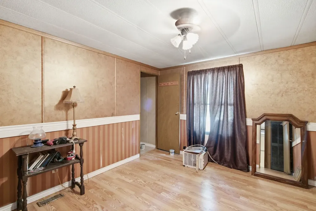 816 W Ayers Avenue De Leon TX 76444