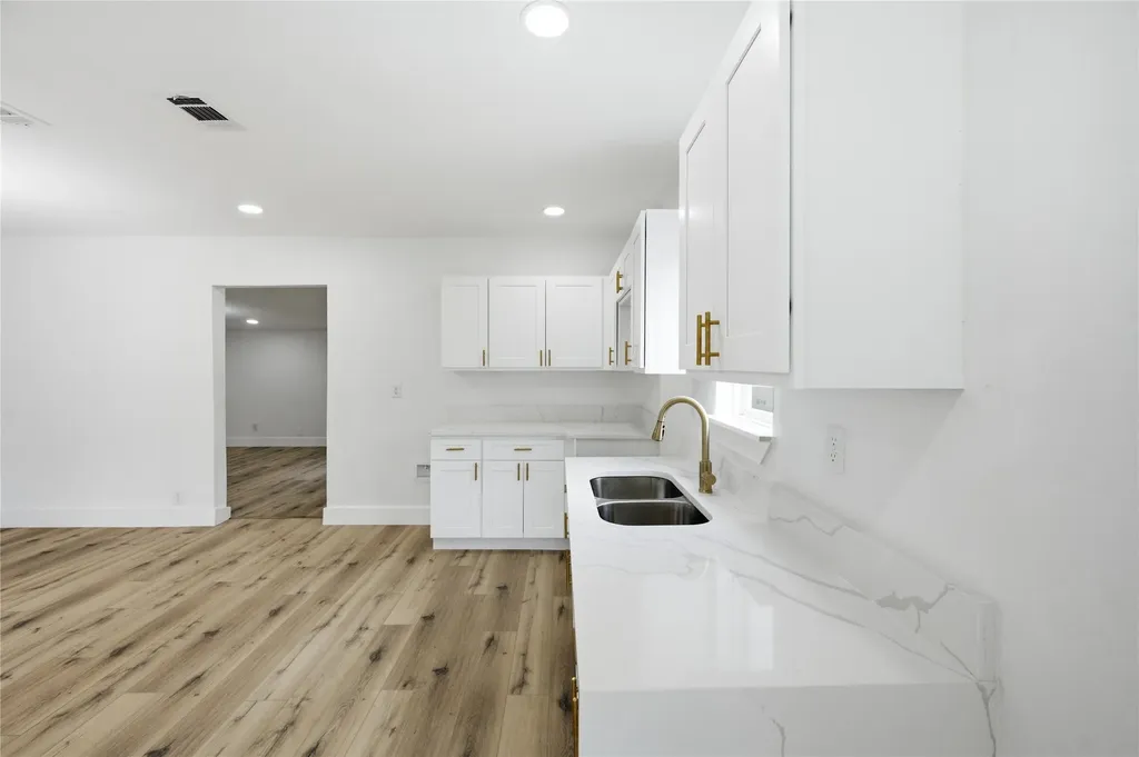 2700 Vogt Street Fort Worth TX 76105