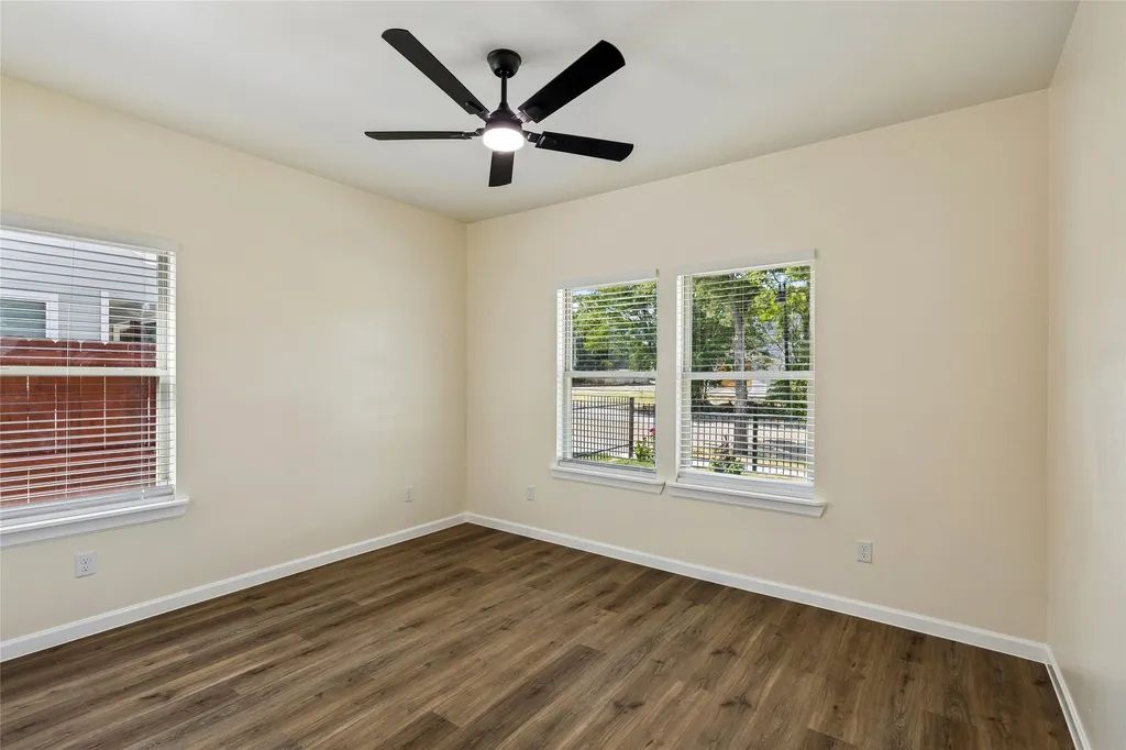 1404 E Cannon Street Fort Worth TX 76104
