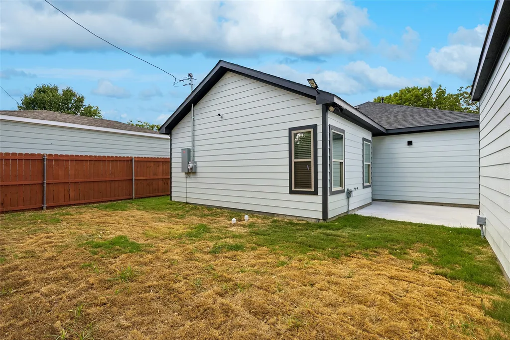 1404 E Cannon Street Fort Worth TX 76104