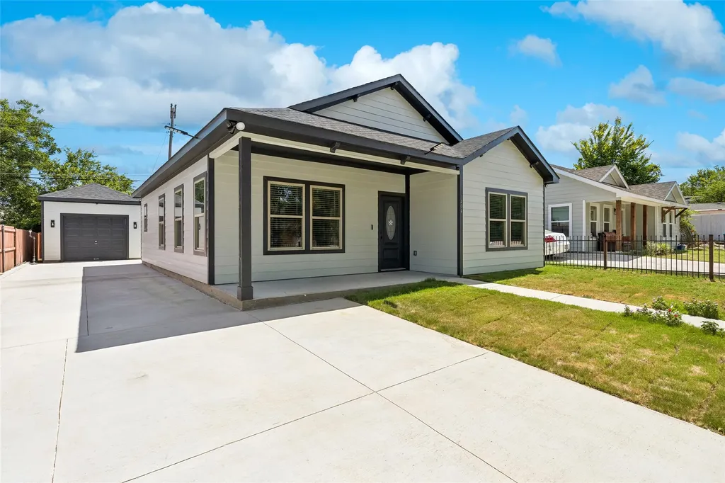 1404 E Cannon Street Fort Worth TX 76104