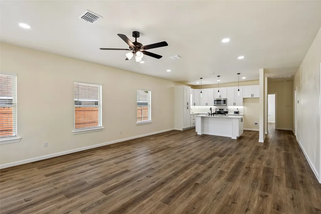 1404 E Cannon Street Fort Worth TX 76104