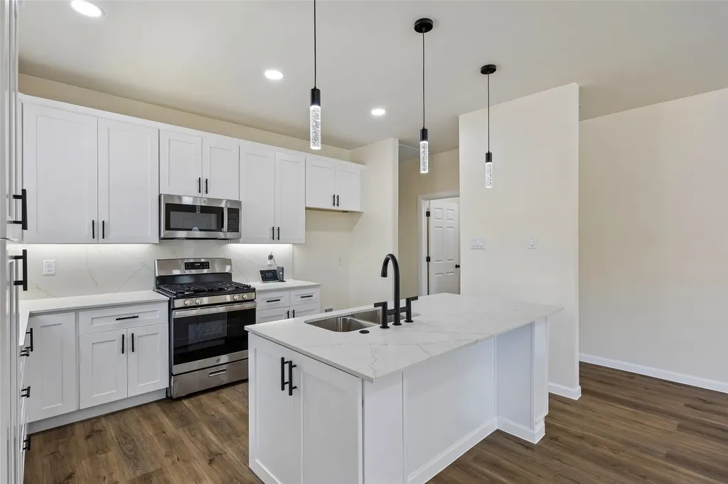 1404 E Cannon Street Fort Worth TX 76104