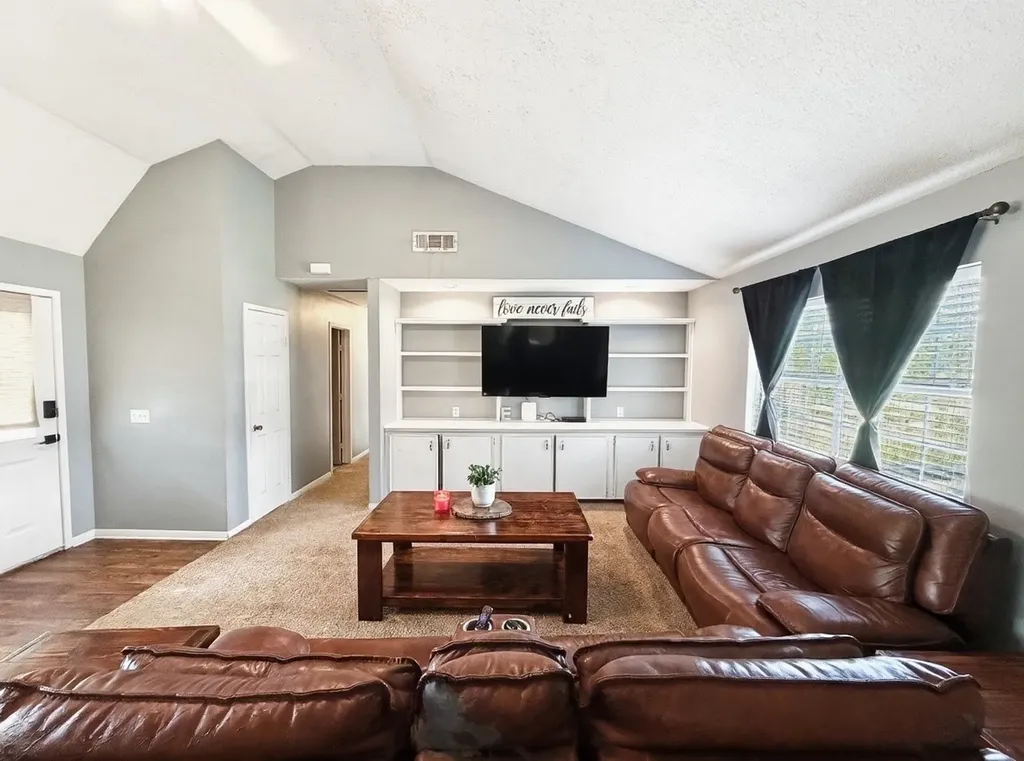 6676 Little Creek Drive Quinlan TX 75474