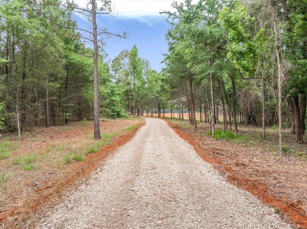 16092 County Road 440 Lindale TX 75771