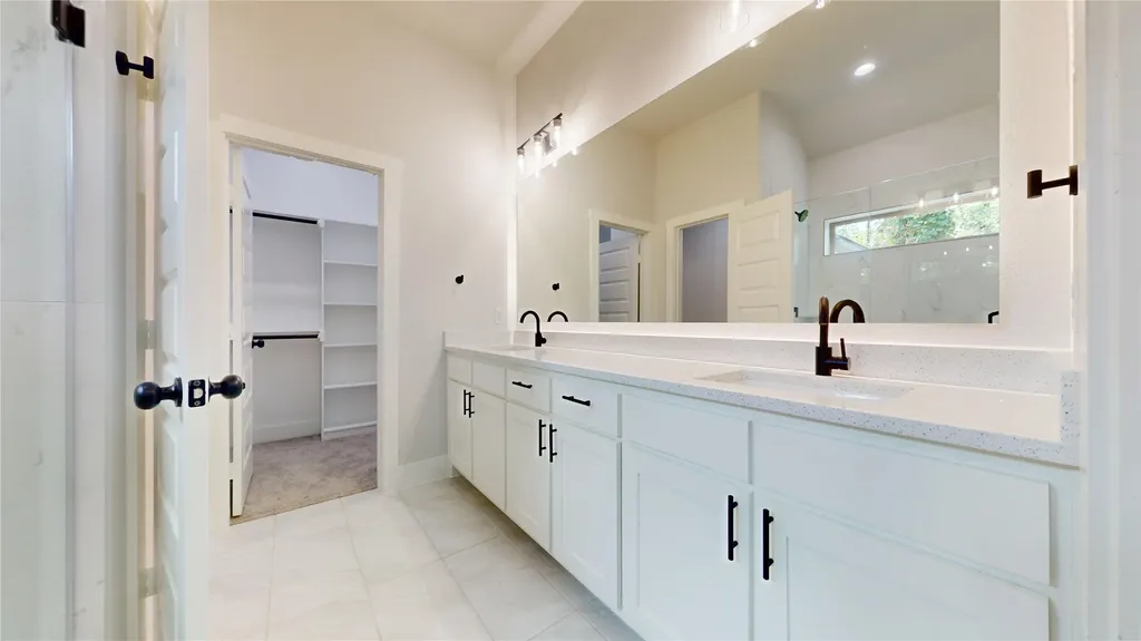 5624 Hiett Court Fort Worth TX 76112