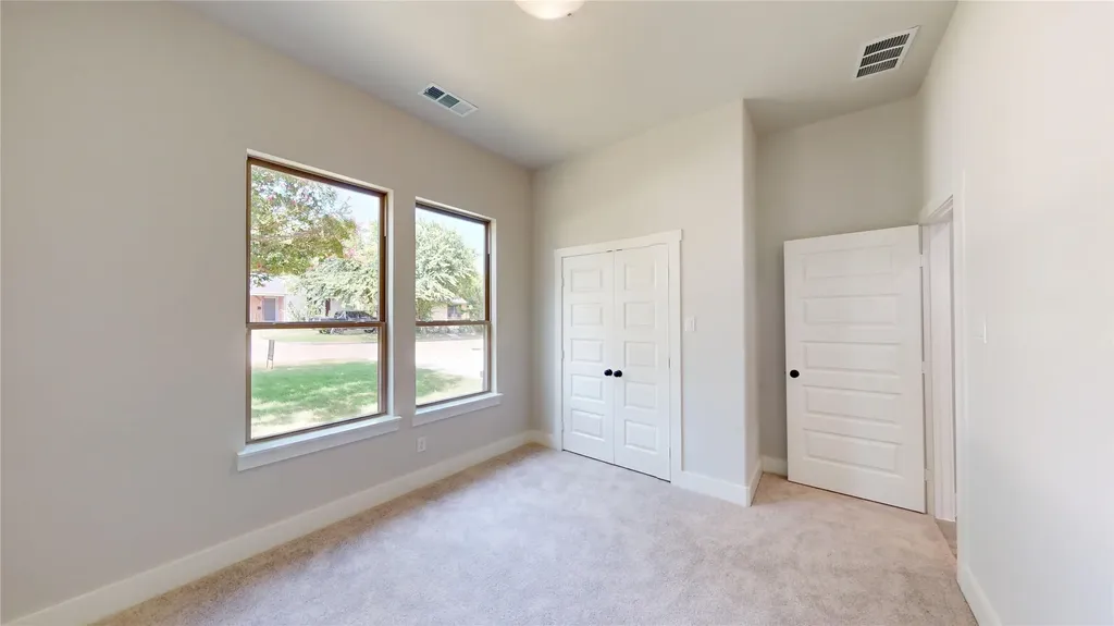 5624 Hiett Court Fort Worth TX 76112