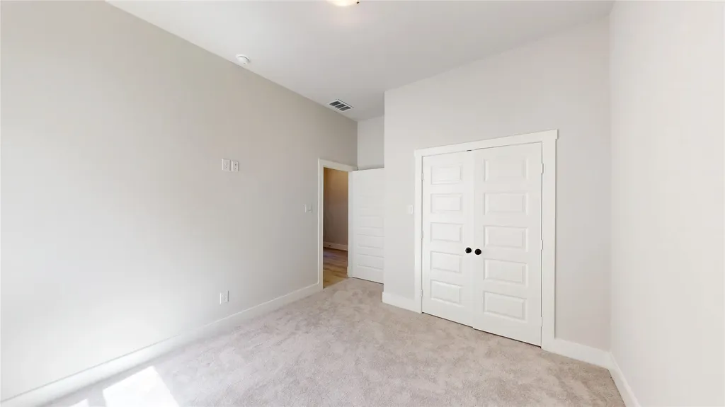 5624 Hiett Court Fort Worth TX 76112