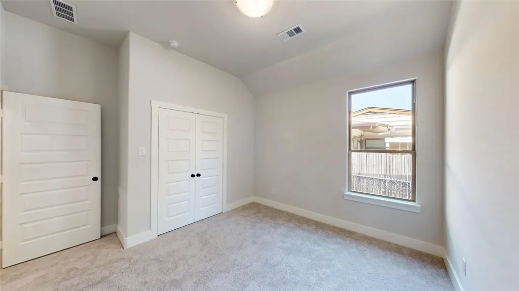 5624 Hiett Court Fort Worth TX 76112