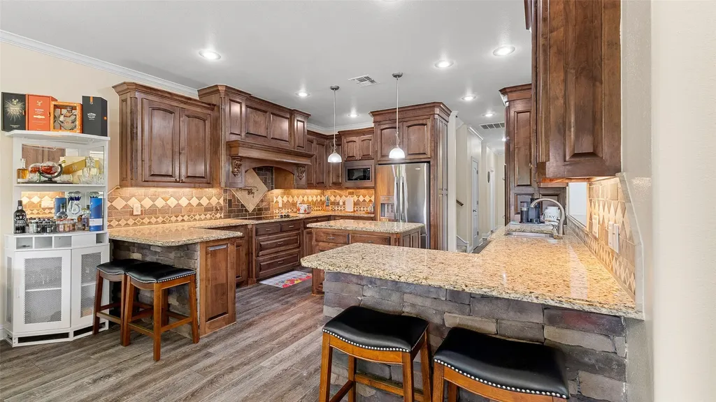 1411 County Road 4120 Atlanta TX 75551
