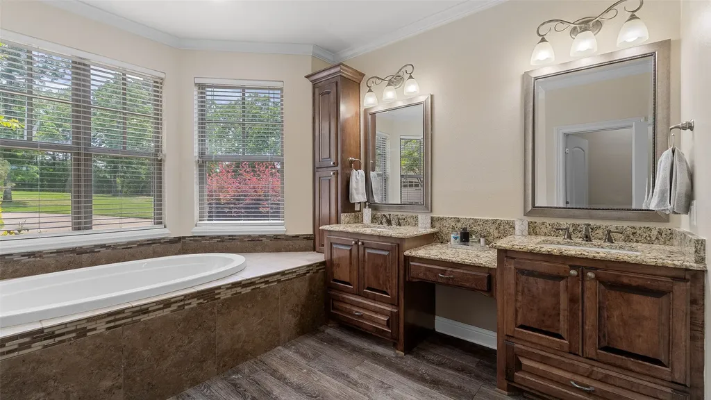 1411 County Road 4120 Atlanta TX 75551