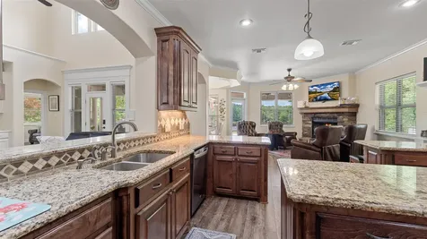 1411 County Road 4120 Atlanta TX 75551