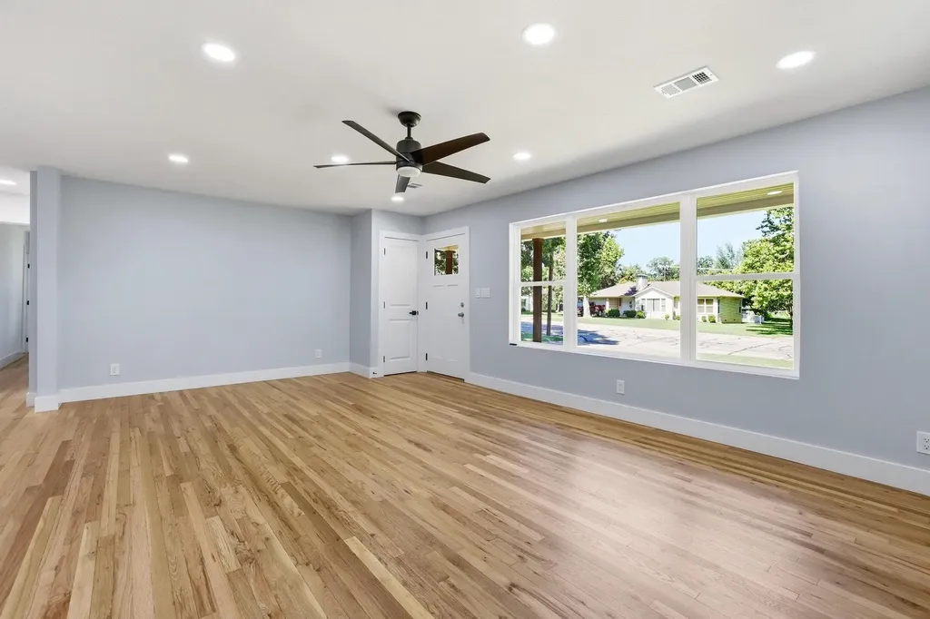 709 Lipscomb Street Bonham TX 75418