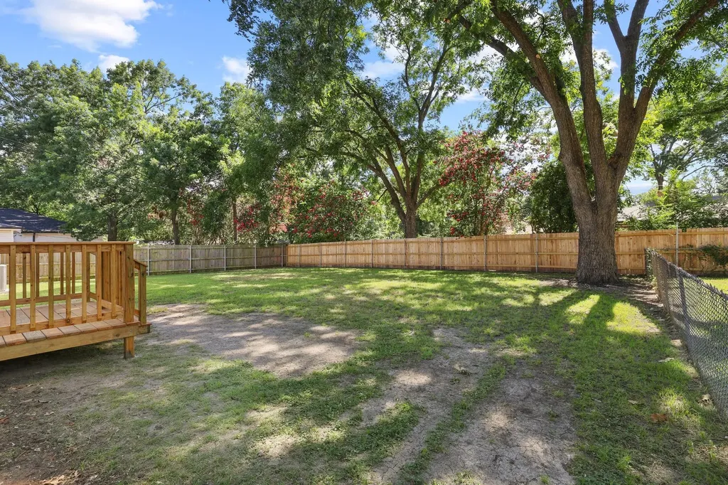 709 Lipscomb Street Bonham TX 75418